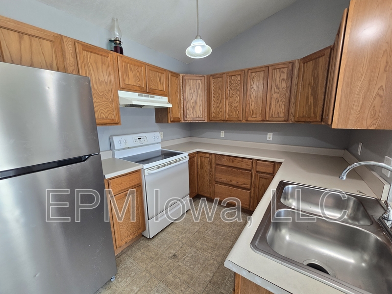 Waterloo House: 611  Johnson Street #10