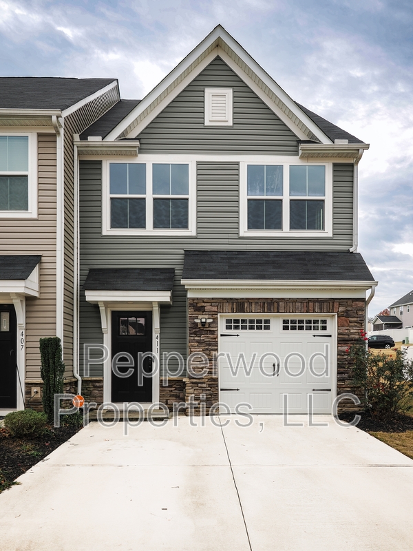 Spartanburg House: 411 Triple Crown Way