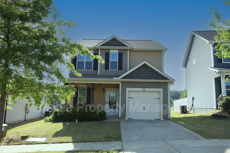 Clayton House: 198 Balboa Parkway