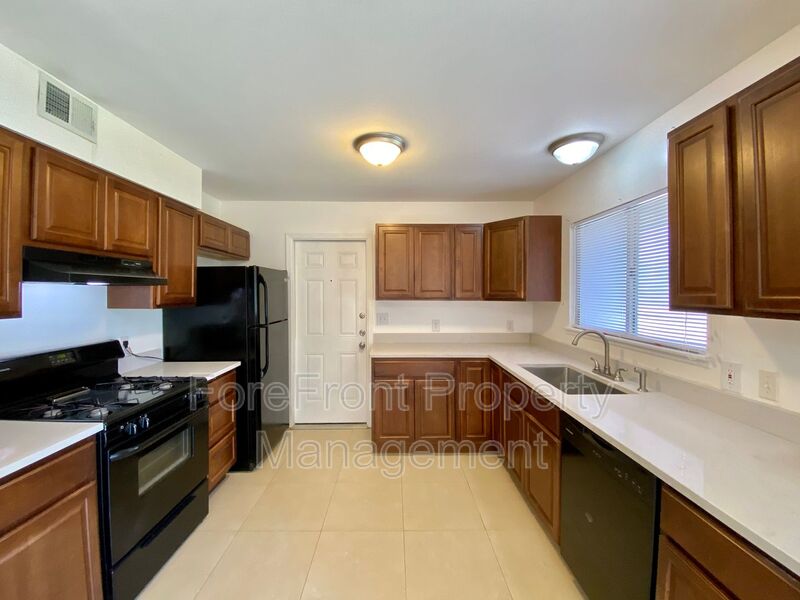3419 Shady Springs San Antonio TX 78230-4932 - Photo 13