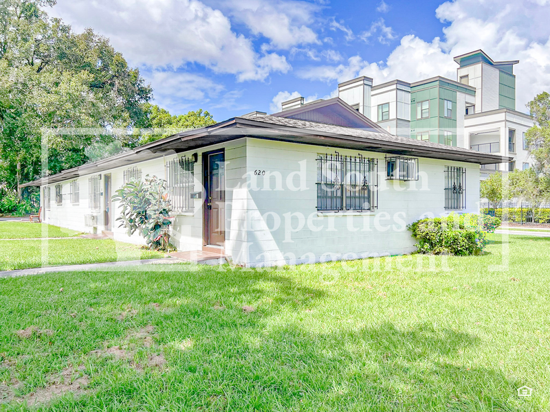 Lakeland House: 620 N. Lake Avenue