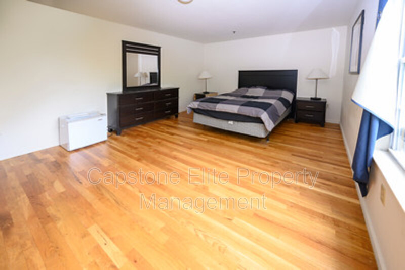 Newark Condo: 117 Hudson Street