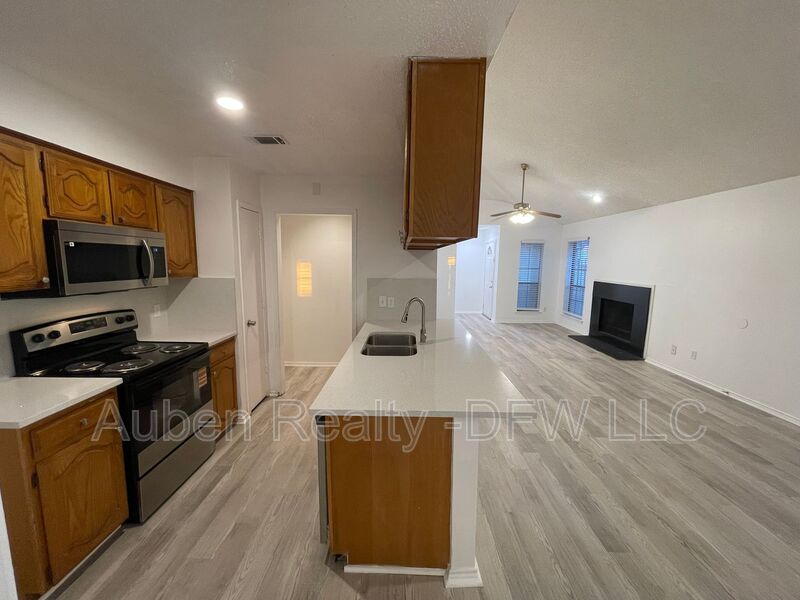 Arlington House: 2424 Sherry Street