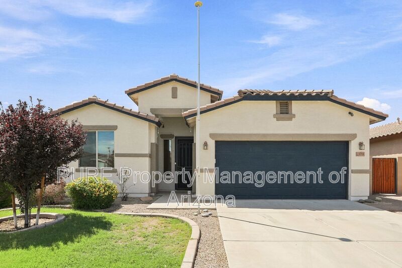 San Tan Valley House: 1711 W Paisley Dr