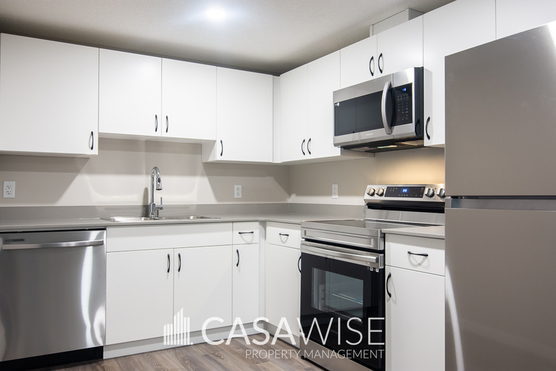 Edmonton House: 6211(bsmt) 176 Avenue Northwest