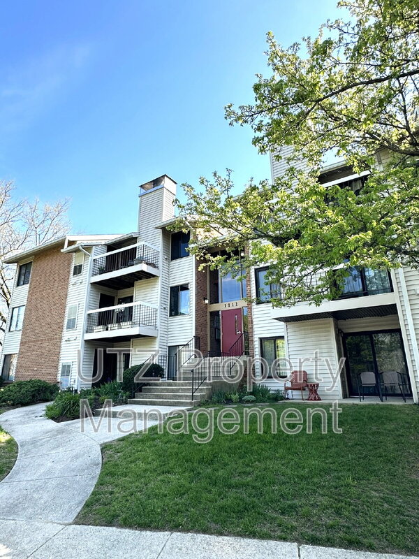 Glen Burnie Condo: 1111 Castle Harbour Way