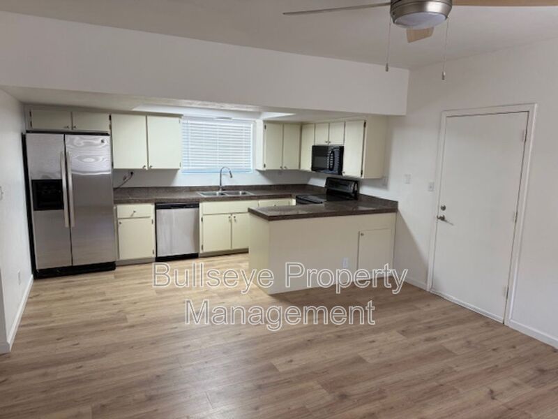 Phoenix House: 1302 E Maddock Rd