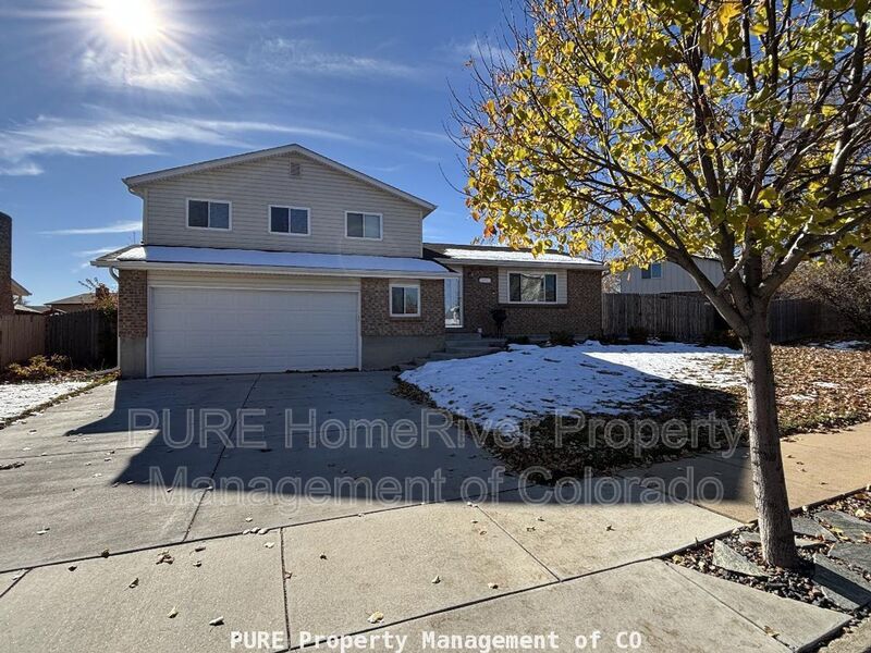 Arvada House: 13710 W 74th Dr