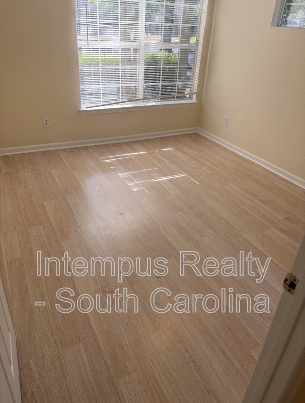 Bluffton Condo: 897 Fording Island Rd