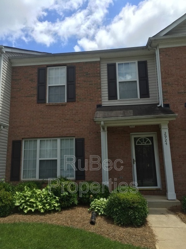 Matthews House: 2924 Little Stream Ct