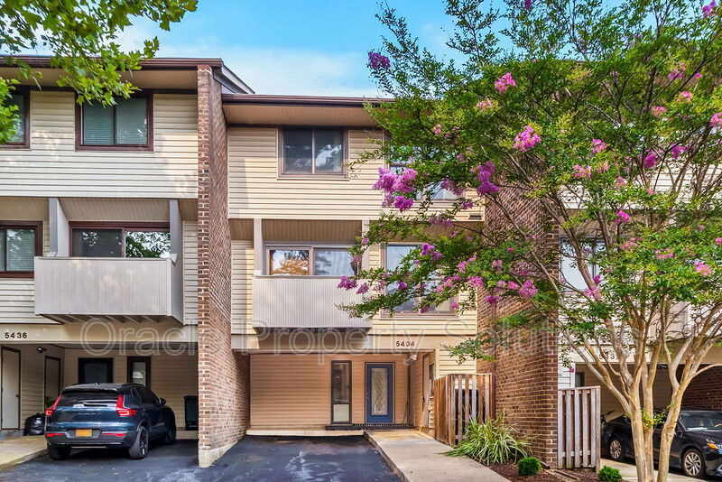 Columbia Townhome: 5434 Ring Dove Lane
