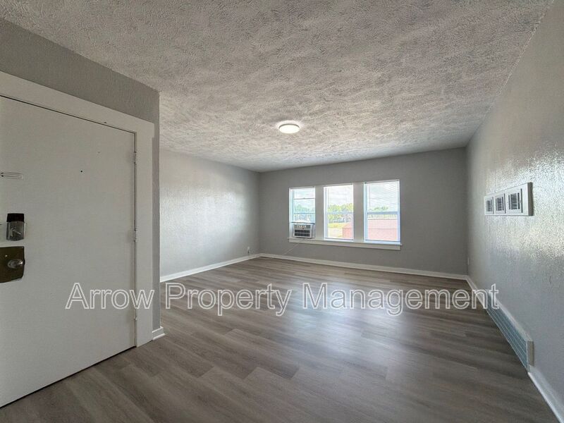 Beatrice Condo: 723 Ella Street