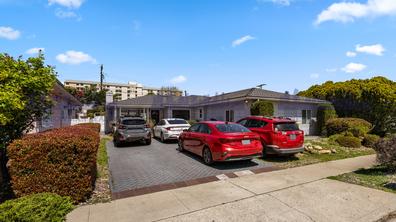 San Diego House: 5522 Dorothy Dr