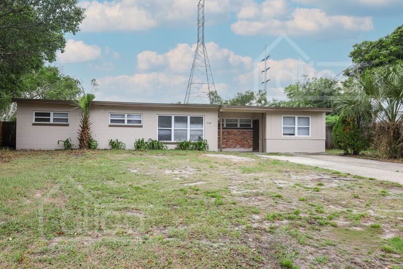 Orlando House: 2108 Emeralda Rd