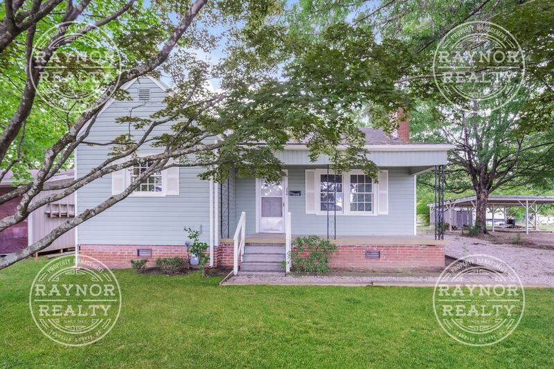 Franklinton House: 206 Layton St
