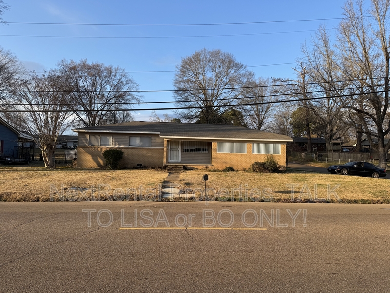 Pearl House: 2144 Napoleon Avenue