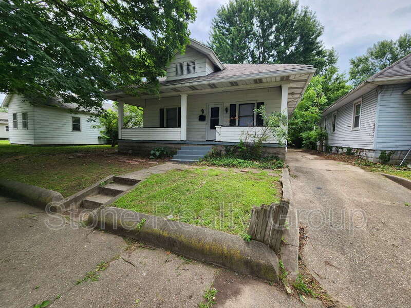 Terre Haute House: 1659 2nd Avenue
