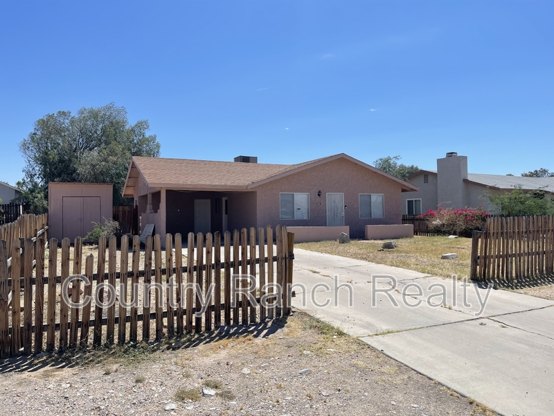 Fort Mohave House: 4272 El Toro Drive