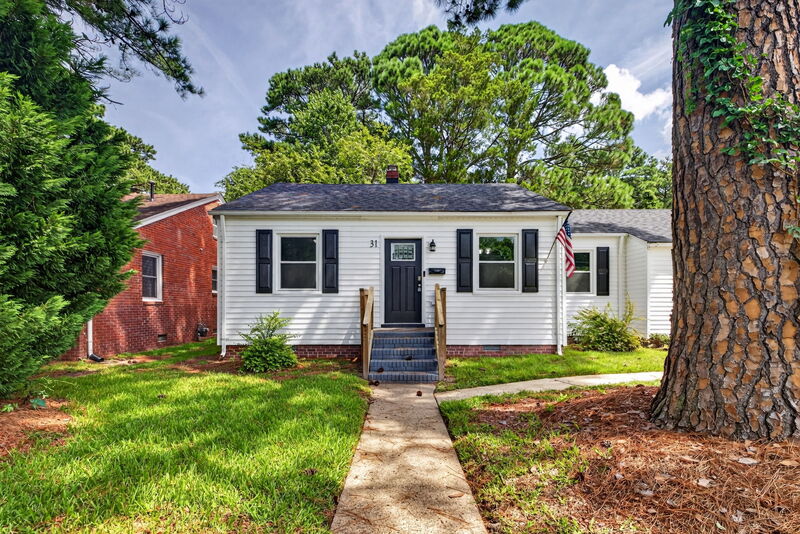 Portsmouth House: 31 Greenbrier Rd
