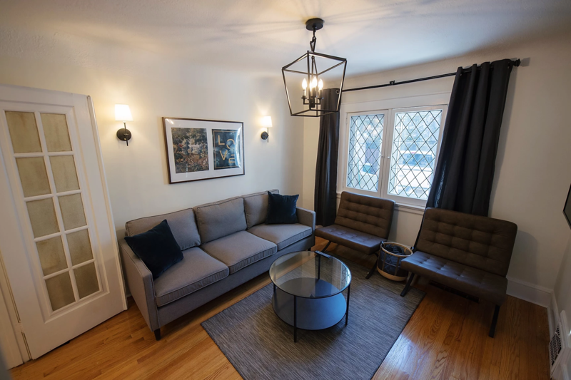 Ottawa House: 858 Bronson Avenue-