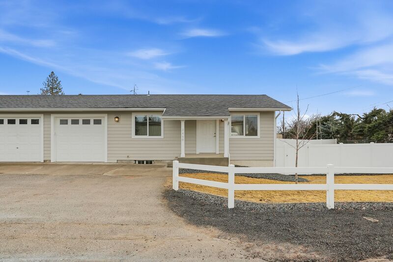 Coeur d'Alene Condo: 3440 North Huetter Road - 1