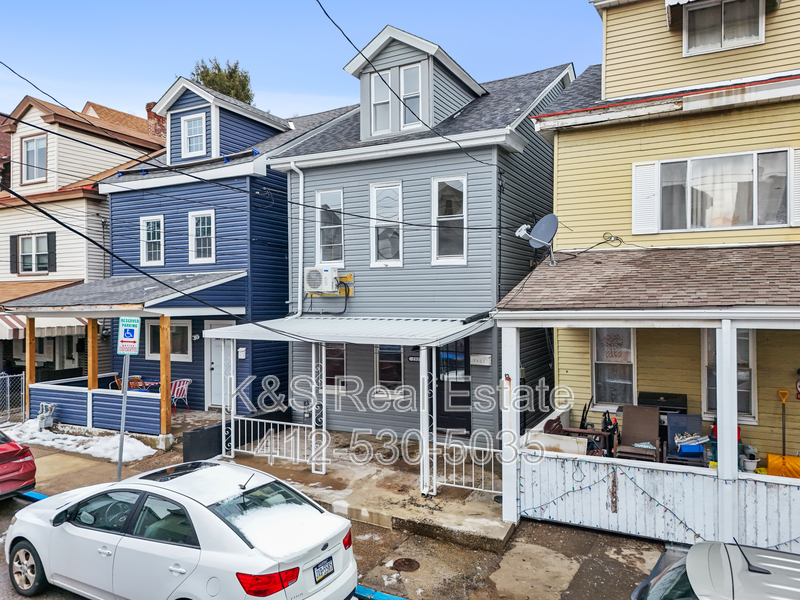 Pittsburgh House: 2321 Spring Street