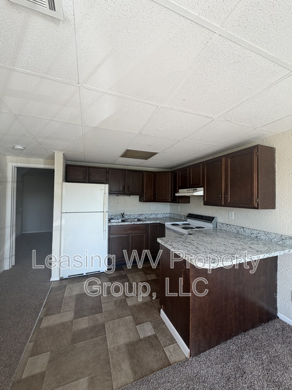 Hurricane Condo: 139 Clayton Avenue