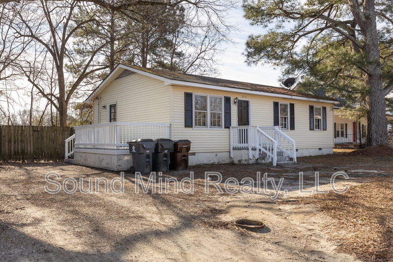 Zebulon House: 303 W. Horton