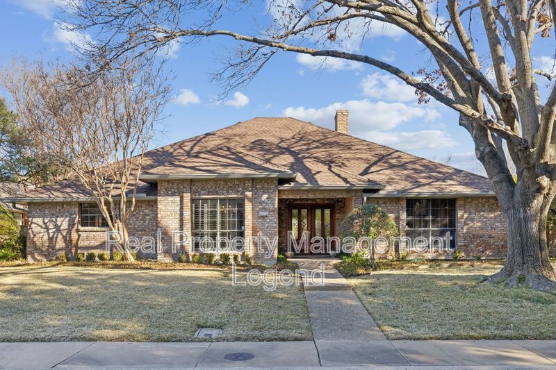 Dallas House: 6505 Copper Creek Drive