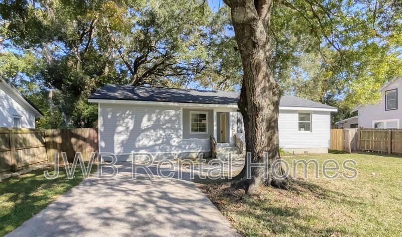 Jacksonville House: 3051 Columbus Ave