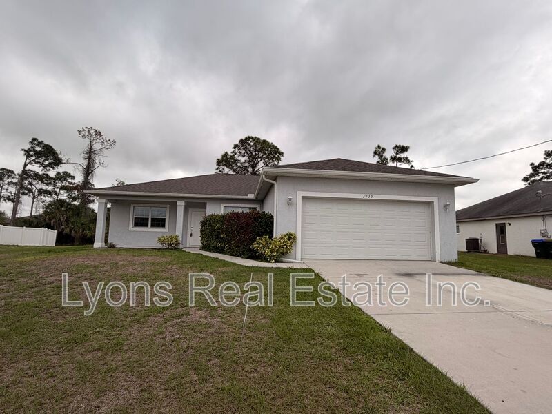 North Port House: 2929 Alhaven Ter.