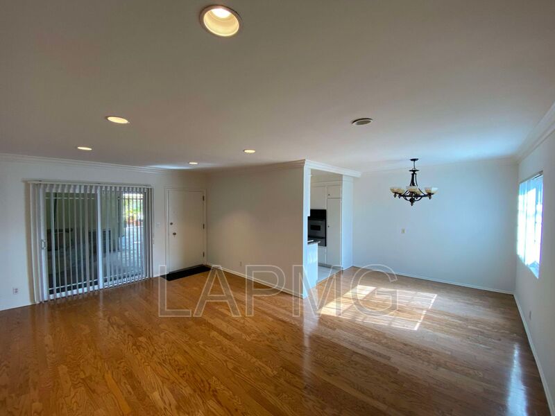 West Hollywood House: 8130 Norton Ave.