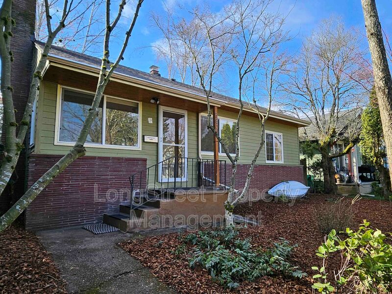 Portland House: 5800 N Princeton St