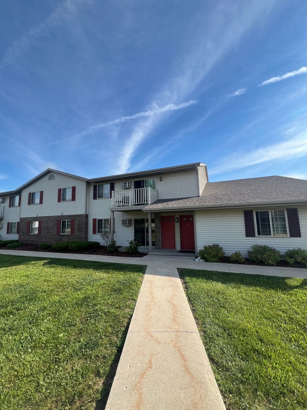 West Bend Condo: 230 Humar St. #4