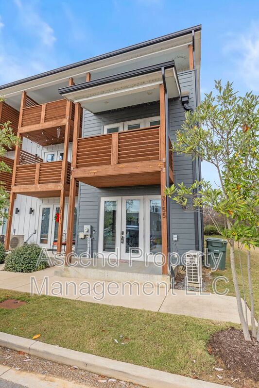 Chattanooga Townhome: 3155 St Elmo Ave