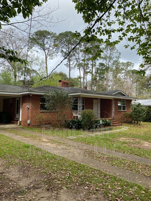 Tallahassee House: 1562 Mitchell Avenue