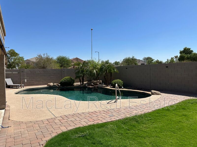 Casa Grande House: 1383 E Kingman Pl