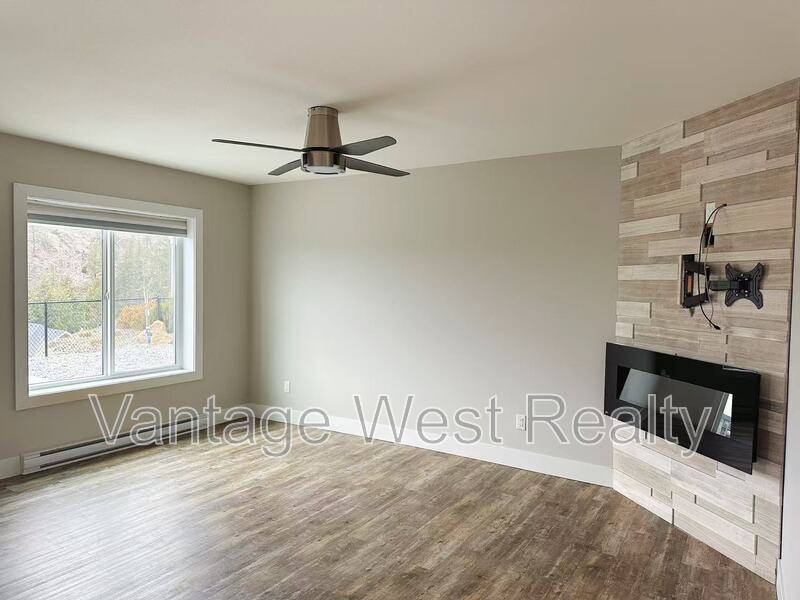 Kelowna House: 2-238 Lost Creek Pl