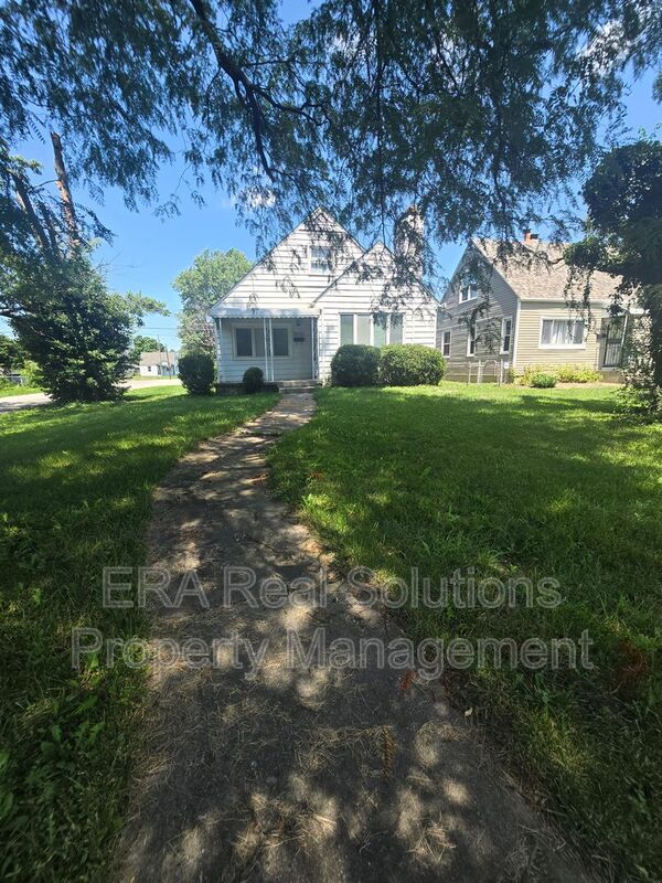 Columbus House: 1000 E 19Th Ave