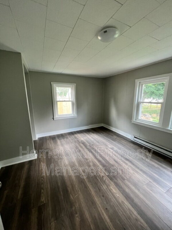 Shippensburg Condo: 237 E Garfield Street