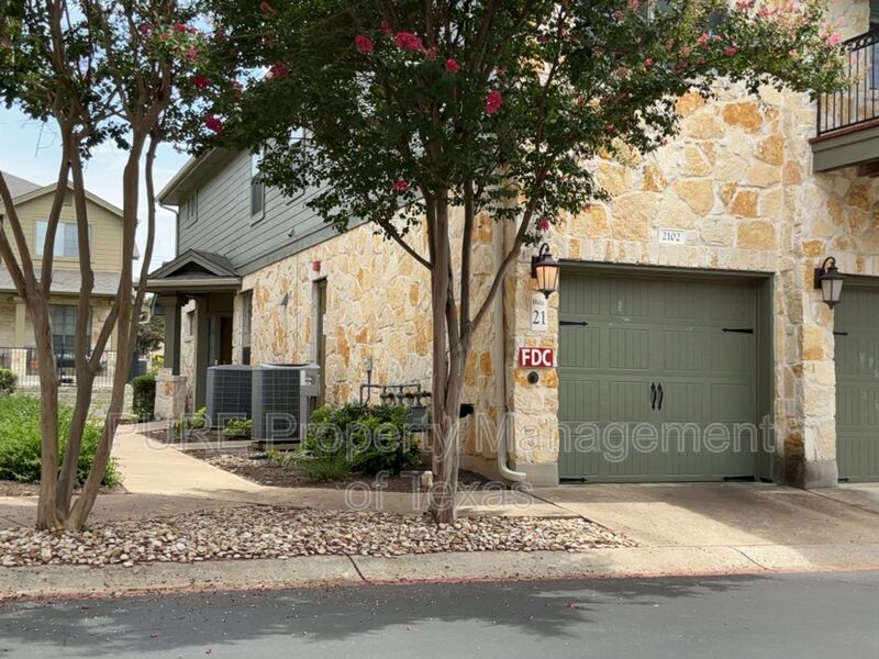 Austin House: 14815 Avery Ranch Blvd
