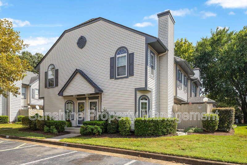 Virginia Beach House: 4829 Shallowford Circle