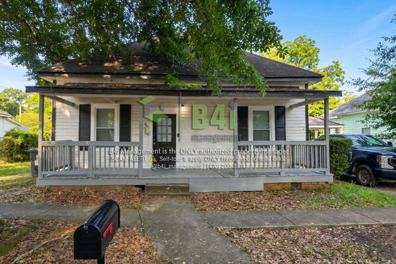 Hogansville House: 108 International Street