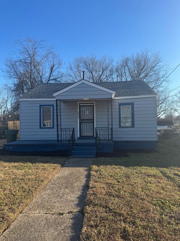 Memphis House: 2067 Hubert Ave