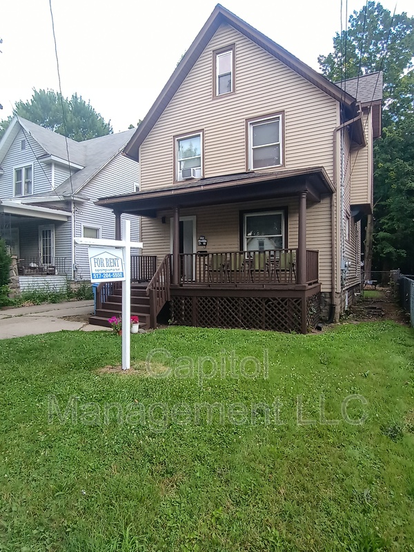 Lansing Condo: 1120 North Chestnut Street