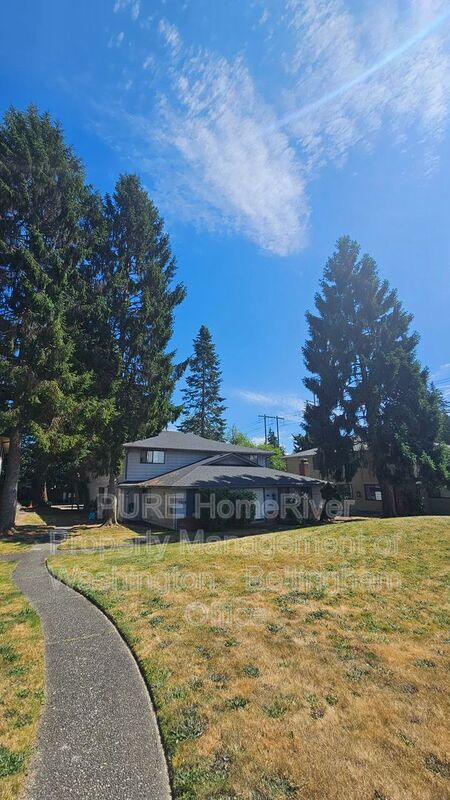 Everett House: 7709 Timber Hill Drive