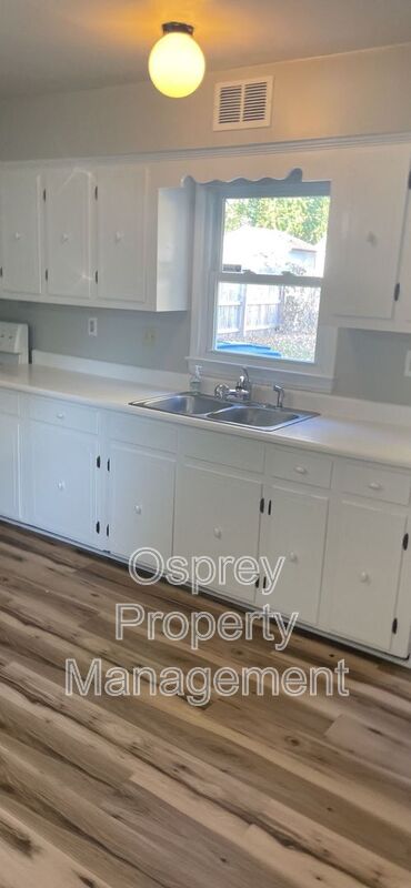Charming 2-Bedroom Duplex in Kempsville, VB ¨ASK ABOUT OUR ZERO DEPOSIT¨ - Photo 5