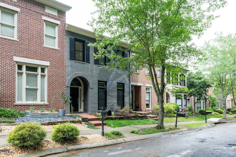 Kennesaw Townhome: 1615 Ridenour Parkway Northwest
