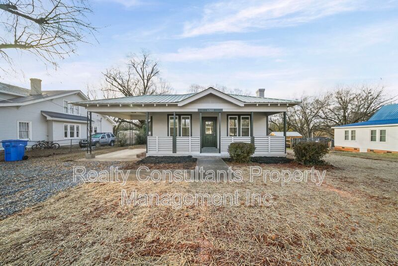 Albemarle House: 1703 Lowder Street