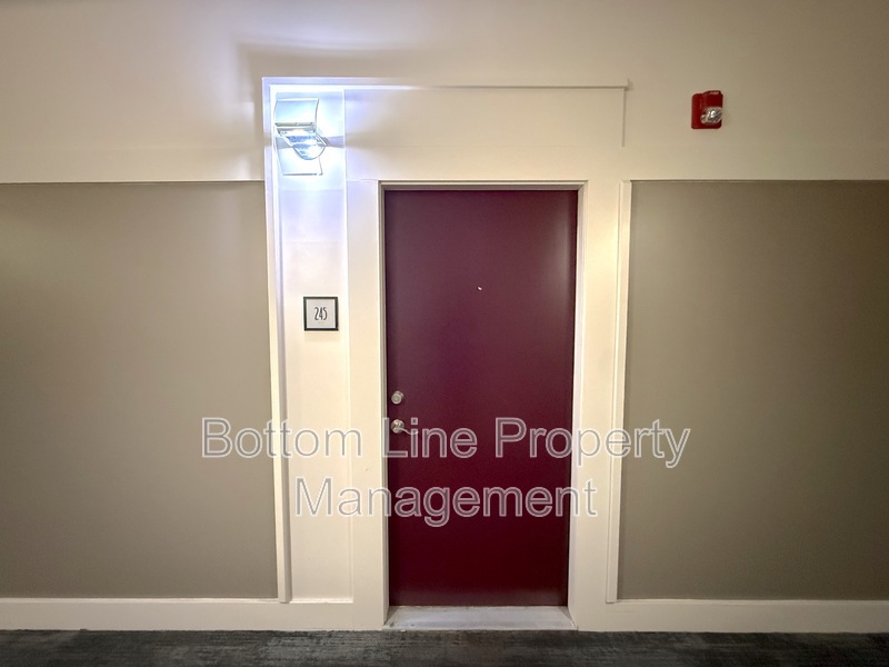 Charlotte Condo: 2125 SouthEnd Drive